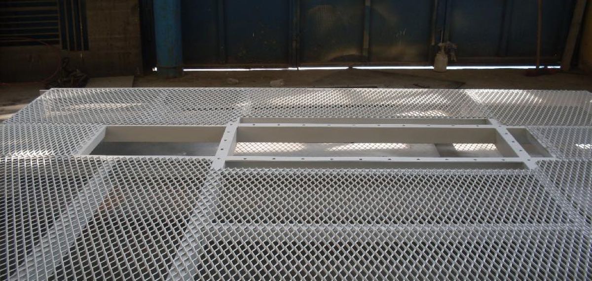 Yürüme Platformu olarak Genişletilmiş Metal